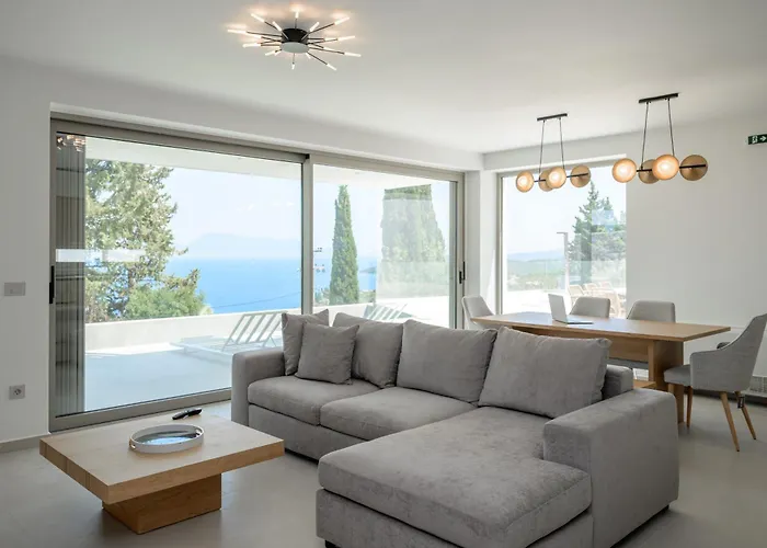 Modern Seaview Oasis Willa Nikiana