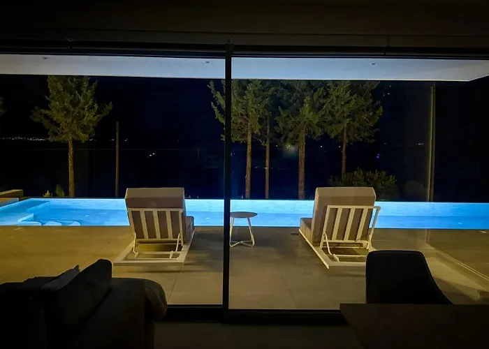 Willa Modern Seaview Oasis Nikiana