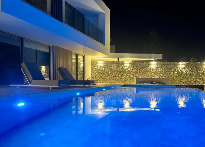 Willa Modern Seaview Oasis *