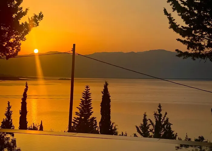 Willa Modern Seaview Oasis