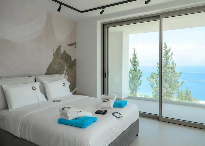 Modern Seaview Oasis Willa *