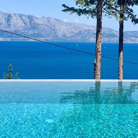 Luxury Oasis Vilă *