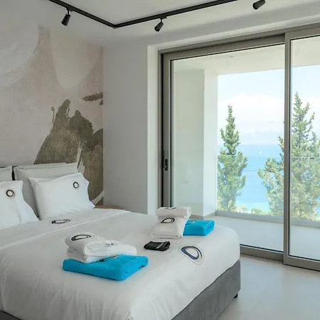 Luxury Oasis Villa *